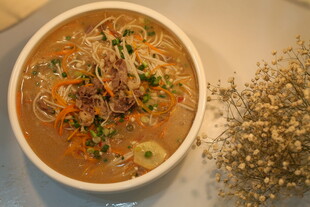 美味蔬菜汤面 清新配菜