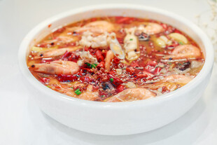 美味鲜虾红油汤面