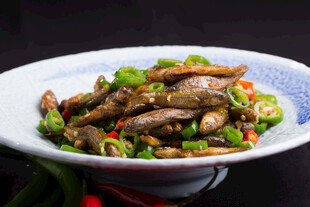 青椒炒小鱼干