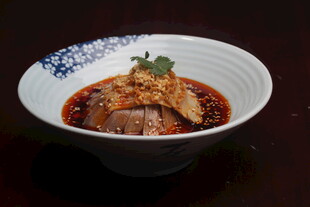 美味红油凉拌肉片