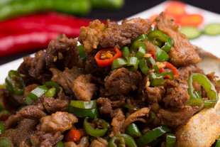 尖椒炒牛肉