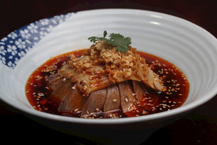 红油凉拌美味鸡肉