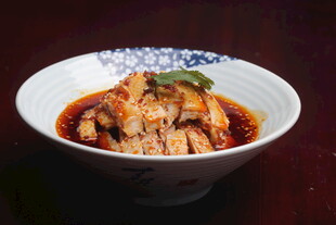 美味红油拌鸡肉