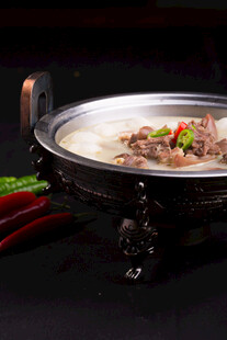 滋补羊肉汤锅