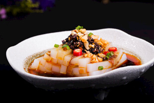 美味凉拌海蜇头
