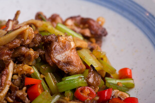 辣椒炒兔肉