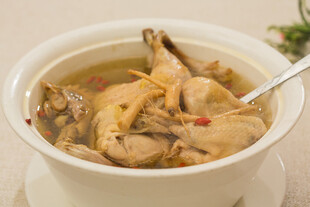 滋补鸡汤 营养美味