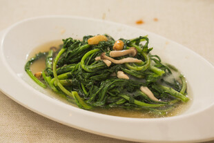 虾仁炒空心菜