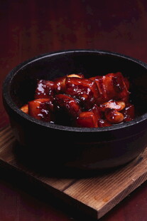 美味红烧肉砂锅料理