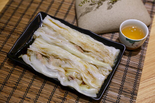 鲜嫩白菜摆盘 佐茶饮