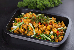 美味炒饭配蔬菜