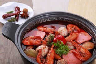 美味海鲜什锦煲