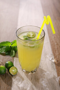 青柠薄荷冰饮 清爽一夏