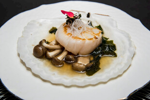 美味鲜鲍配时蔬