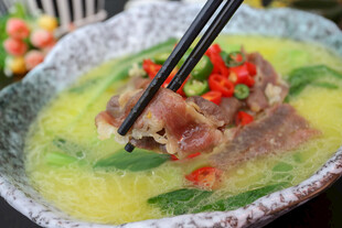 金汤排骨美食诱人