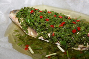 剁椒香菜蒸鱼