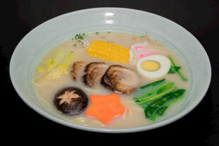 日式风味美味拉面一碗