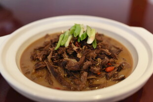美味茶树菇煲