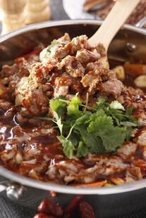 麻辣鲜香的美味肉末火锅