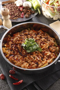 美味香辣肉酱锅