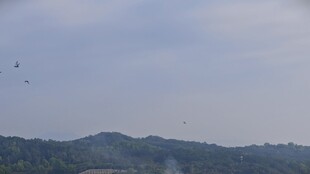 山峦之上的天空景象