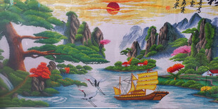 山水间的行舟诗意画卷