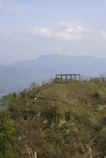 山顶观景台 远山景色美
