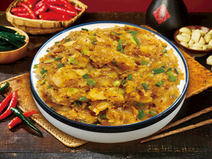 美味金黄炒鸡蛋   蒸土豆