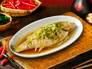 清蒸鲜鱼