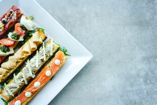卷状美食拼盘