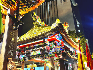 夜幕下的揭阳城隍庙