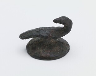 古铜色鸟形摆件