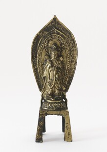 古铜色佛像摆件