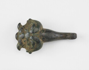 古代青铜花形器物