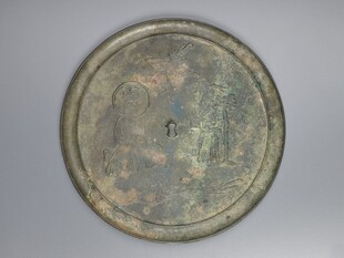 古铜镜特写