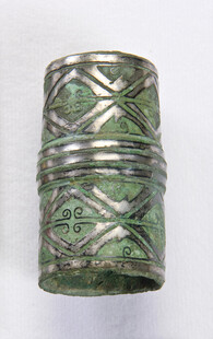 复古绿纹金属装饰环