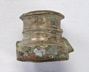 古老青铜器物展示