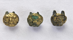 古代精美金质兽形饰品