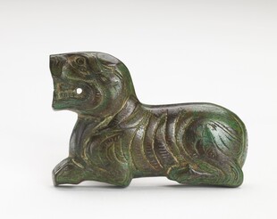 青铜卧兽摆件