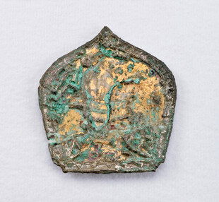 古铜色精美浮雕金属饰品