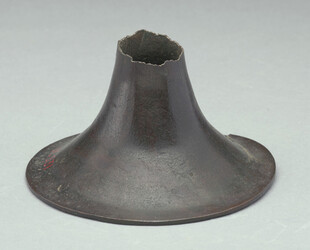 古代陶制喇叭形器物