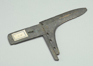 古老金属工具造型独特