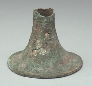 青铜喇叭形器物
