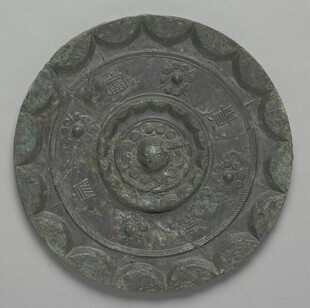 古代精美青铜镜