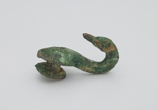 青铜蛇形文物