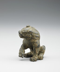 青铜蹲坐兽