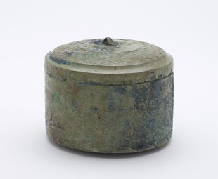 古朴青铜圆盒