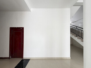 简约室内空间红门楼梯景
