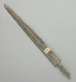 古代青铜剑展示