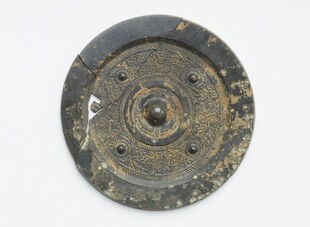 古旧圆形器物